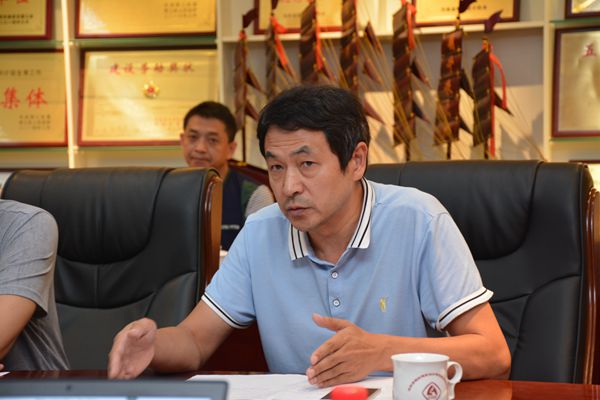8、總工程師閆躍軍在末次會(huì)議上講話.jpg