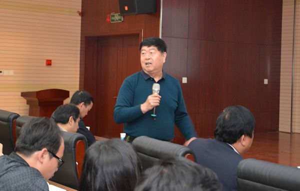 3、姚金山董事長在報告會上作重要指示.jpg