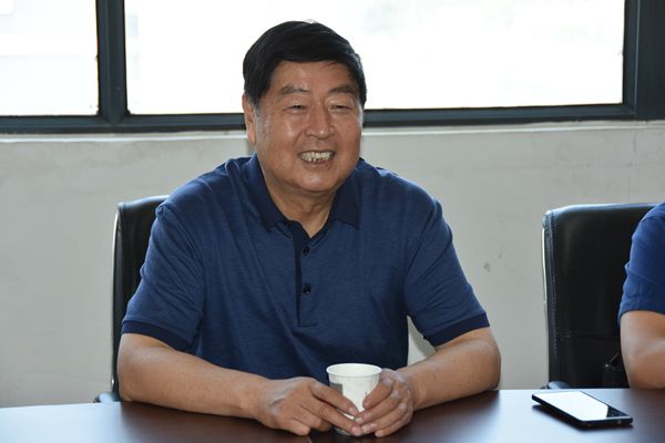 1、董事長(zhǎng)姚金山對(duì)省規(guī)劃院在近年來(lái)所取得的成績(jī)表示贊賞_副本.jpg