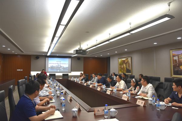 4.協(xié)商會議現(xiàn)場.jpg