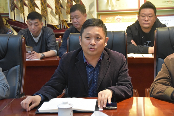 3、管理者代表張松杰在首次會上介紹公司三體系管理工作情況.jpg